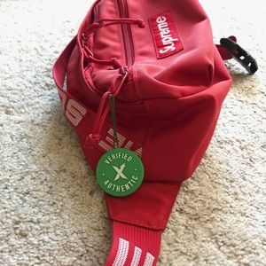 Supreme waist bag ss18